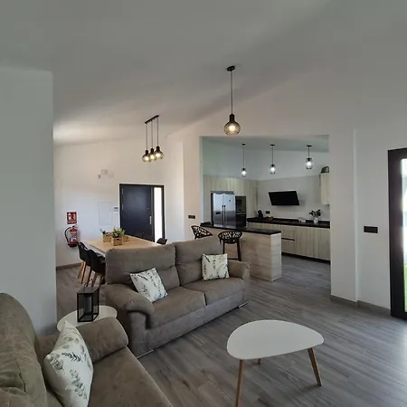 Recently Built Holiday El Limonar 木屋