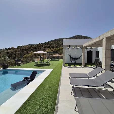 Recently Built Holiday El Limonar *