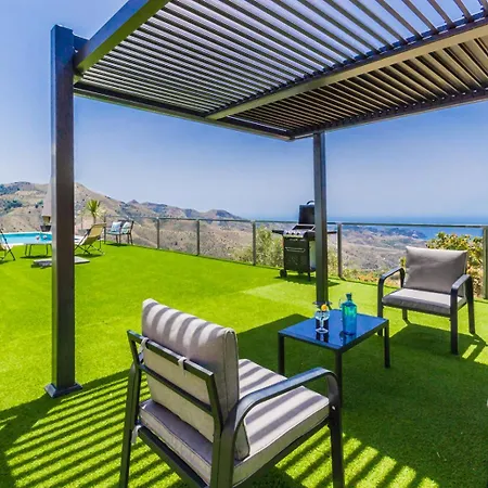 Recently Built Holiday El Limonar Chalet La Herradura (Granada)