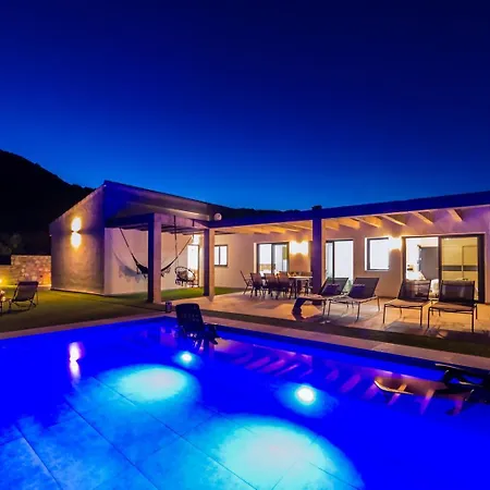 Chalet Recently Built Holiday El Limonar