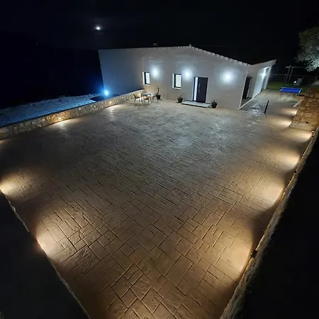 Recently Built Holiday El Limonar Chalet La Herradura (Granada)